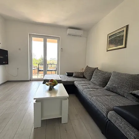 بيت للعطل Novosel