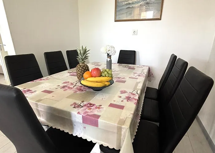 Novosel بيت للعطل *