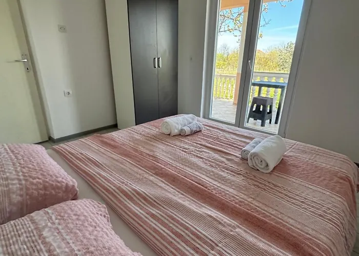 Novosel بيت للعطل